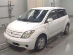 Toyota Ist 2004 Fuel Efficient Hatchback